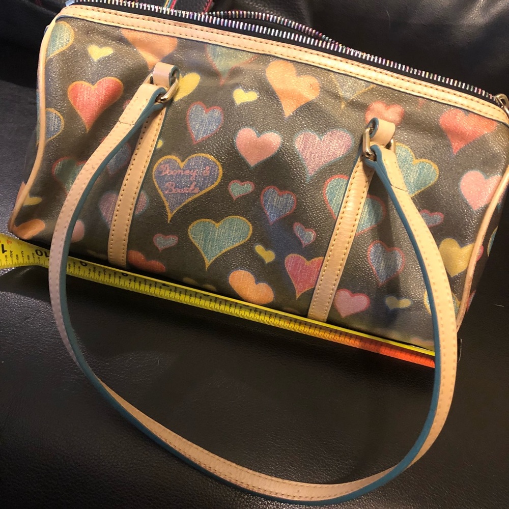 Dooney & Bourke heart handbag see photos! 🛑$firm